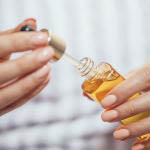 Oliën voor gebruik op het gezicht. Hoe past een olie bij uw huidtype?