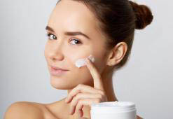 In 5 stappen naar een vlekkeloze huid - de beste gezichtsverzorging